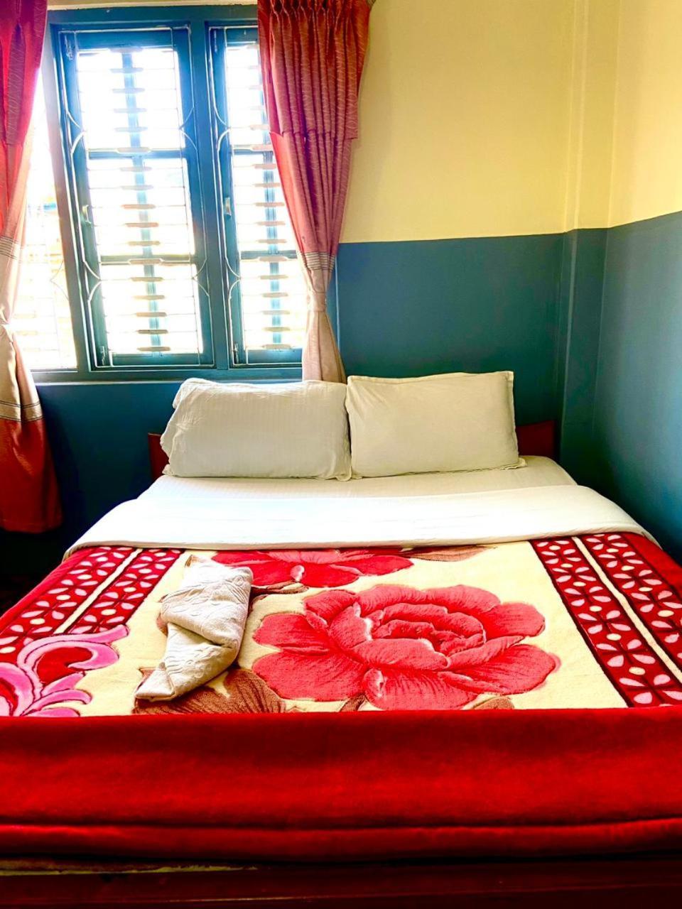 Hotel Piya Pvt Ltd Pokhara Bagian luar foto