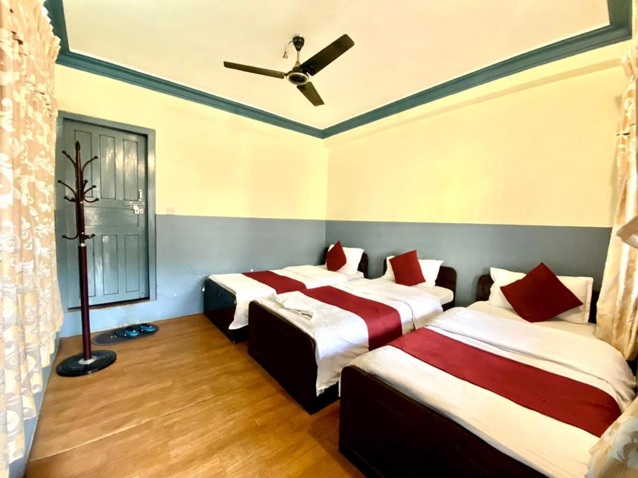 Hotel Piya Pvt Ltd Pokhara Bagian luar foto